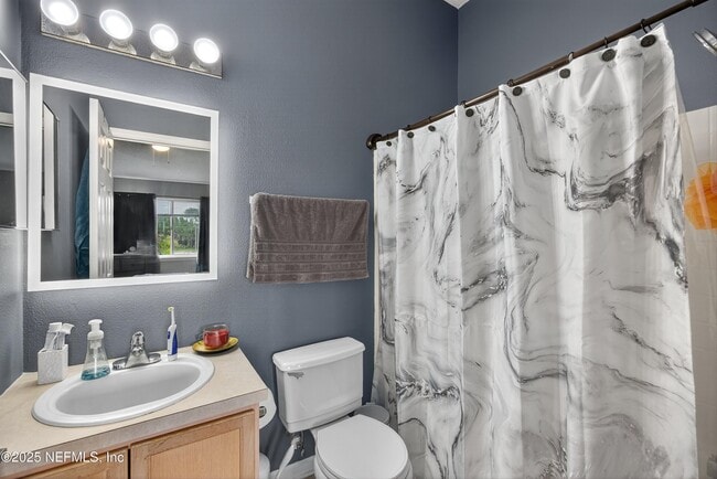 Building Photo - 12311 Kensington Lakes Dr