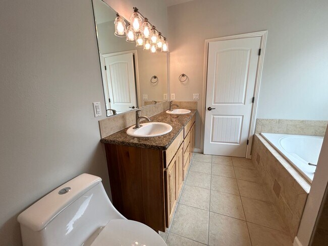 Building Photo - Spacious Saddlebrook Home with Bonus Room, Office & No Rear Neighbors