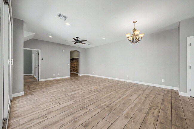 Building Photo - 20515 W Maiden Ln