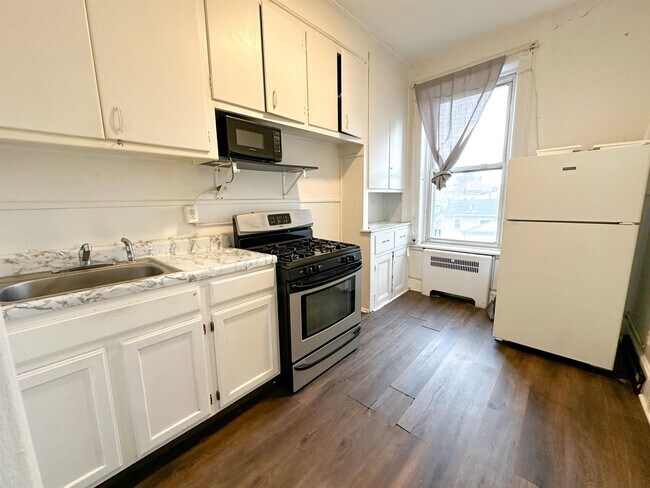 Building Photo - 2315-2317 New York Ave