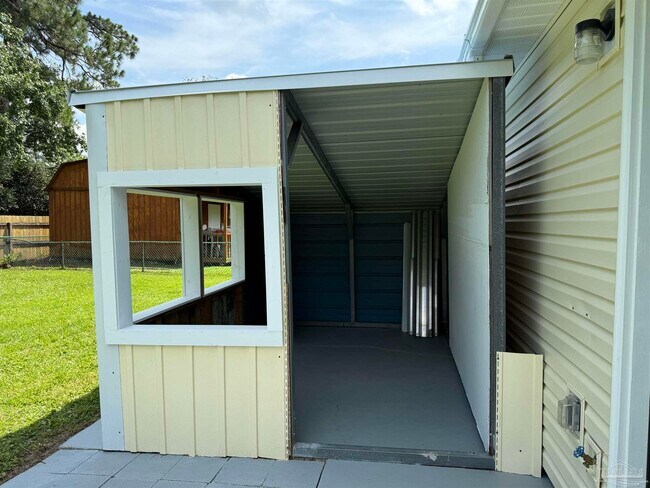 Building Photo - 1310 El Dorado Dr