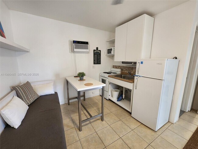 Building Photo - 315 Walnut St