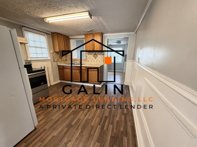 Building Photo - 3206 Caithness St