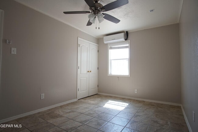 Building Photo - 6201 Tesuque Dr