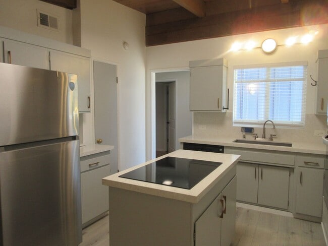 Building Photo - 13235 Cumpston St