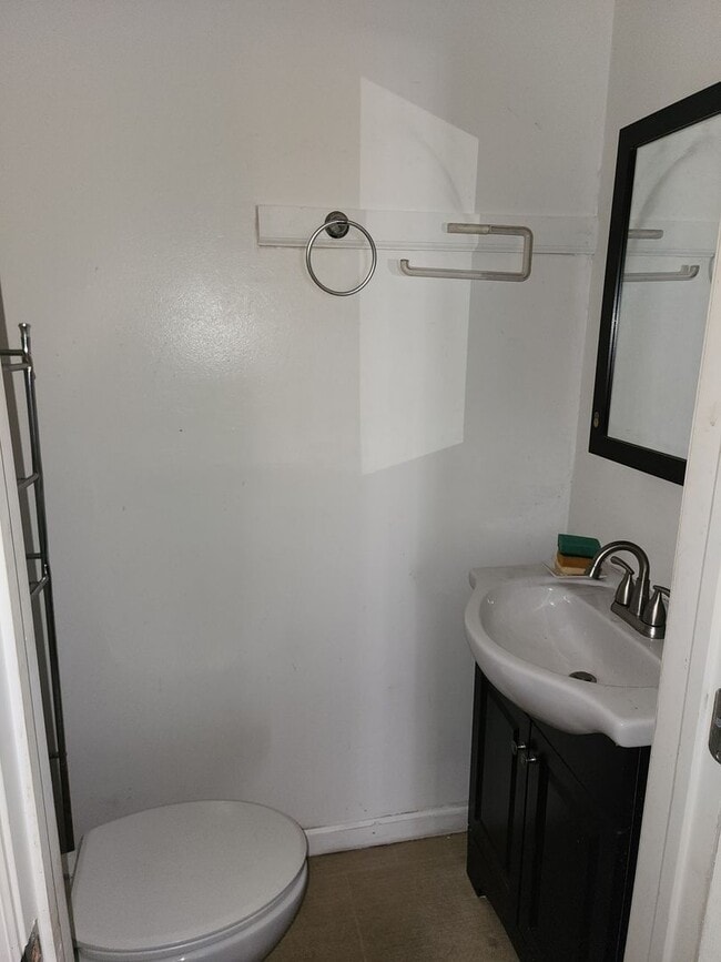 Building Photo - 1010 N 3rd St