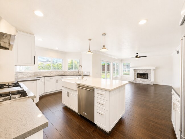 Building Photo - Beautifully updated and upgraded Chardonnay Hills house for rent