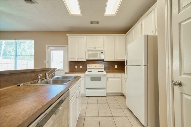 Building Photo - 2831 Hackamore Hollow Ln