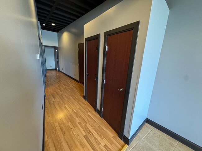 Building Photo - Beautiful Loft in Downtown Springfield