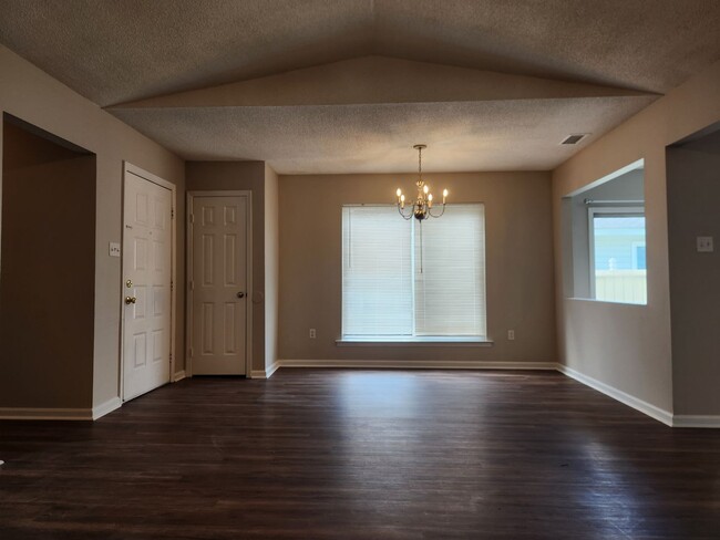 Building Photo - **Available June 1st ** Newly Remodeled 2 ...