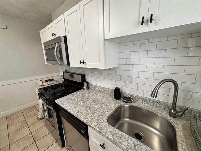 Building Photo - 24 Teele Ave