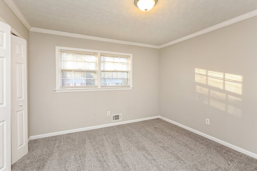 Building Photo - 5253 Corinth Dr SW