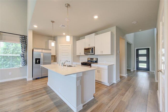 Building Photo - 6027 Jenna Wy