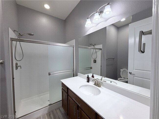 Building Photo - 9936 Wildhorse Cyn Ave