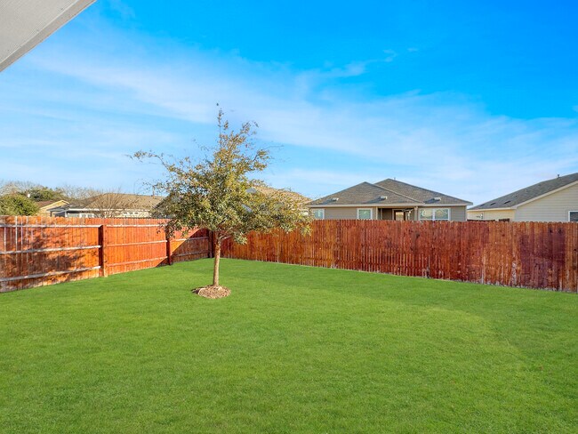 Building Photo - 9714 Marbach Hl