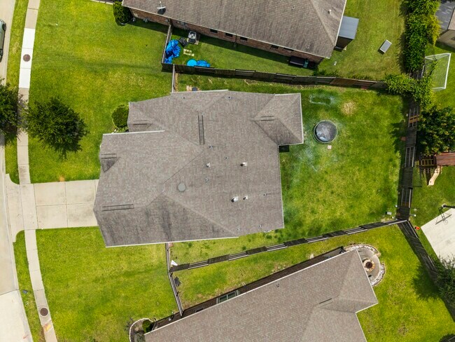 Building Photo - 8026 Caden Mills Ln