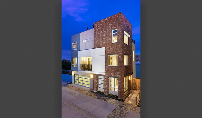 Building Photo - 826 Brickyard Ln