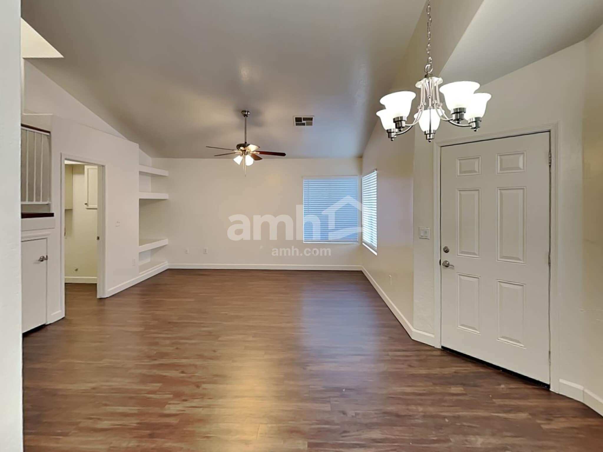 Building Photo - 2315 S Ananea