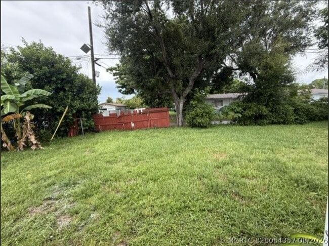 Building Photo - 16980 N Miami Ave