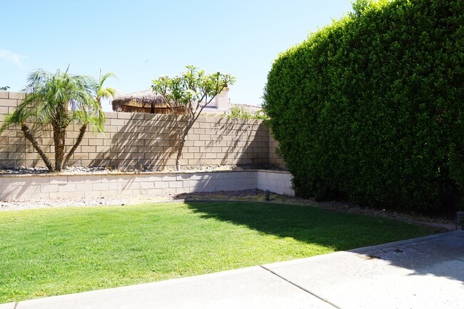Building Photo - 79882 Viento Dr