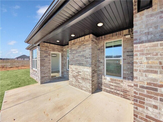 Building Photo - 4843 Farmhouse St