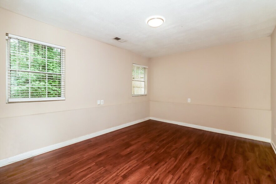 Building Photo - 2070 Cherokee Ridge Trail NW