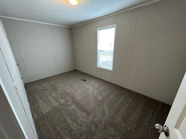 Building Photo - 457 Montana