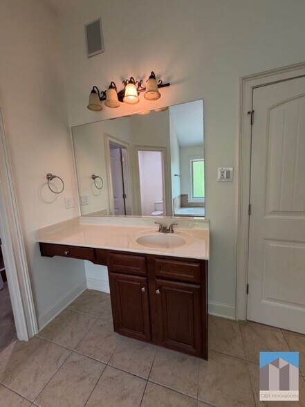 Building Photo - 4805 Carriage Bridge Ln