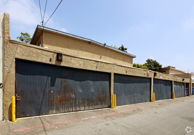 Primary Photo - 128 E Wakefield Ave