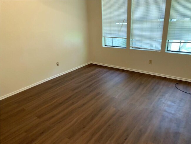 Building Photo - 2019 Redwing Way