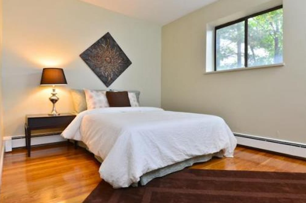 Bedroom 2 - 8R Riverside St