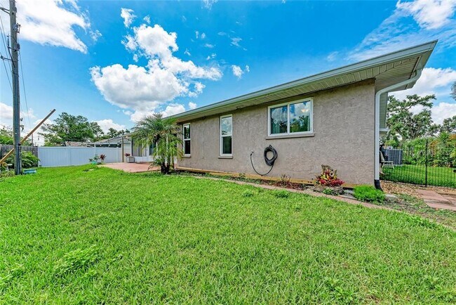 Building Photo - 8012 56th Ct E