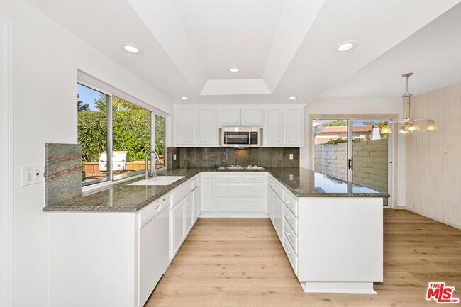 Building Photo - 4231 Orchardview Ct