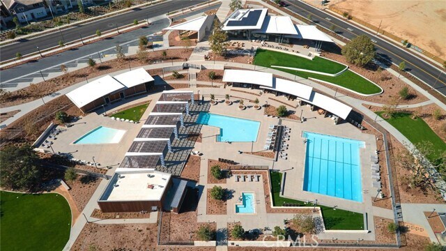 Building Photo - 27213 Tamarack Ln