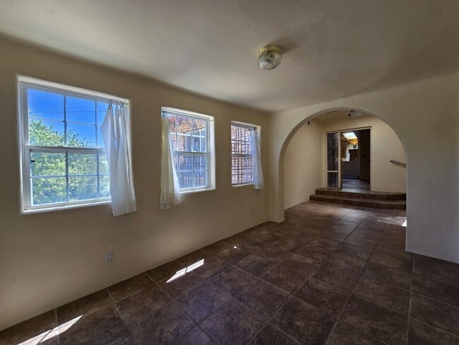 Building Photo - 166 Galisteo Ln
