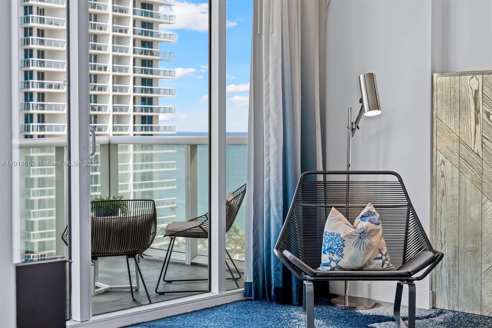 Building Photo - 3101 Bayshore Dr