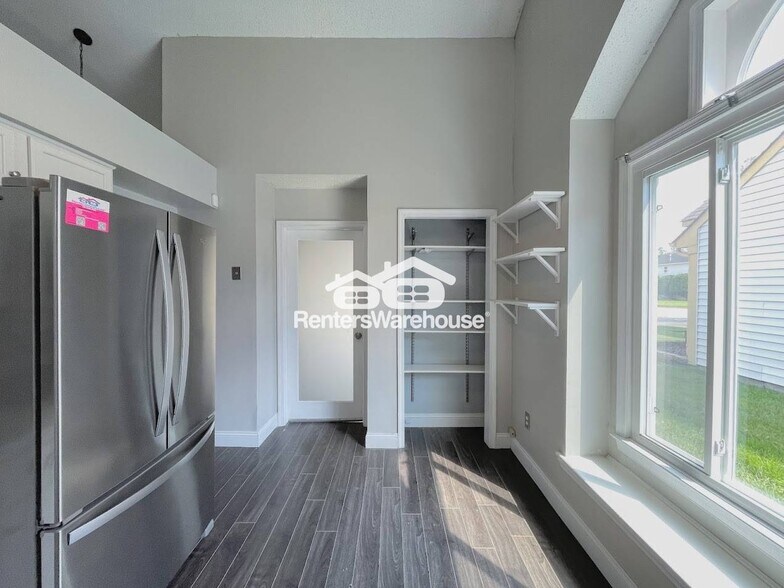 Building Photo - 1497 Eddystone Dr