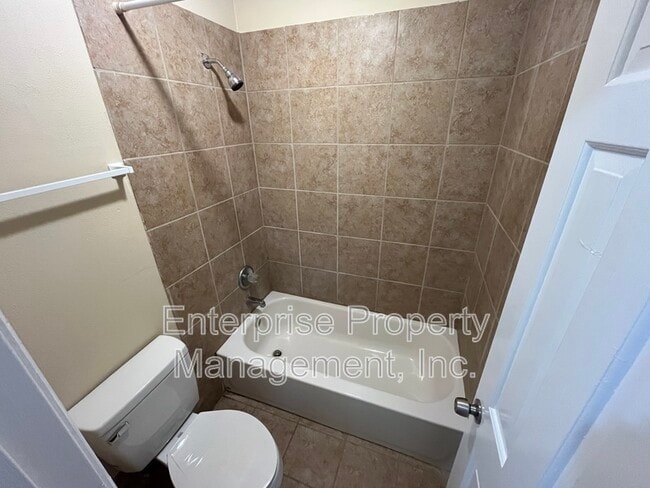 Building Photo - 3637 Haughton Ln