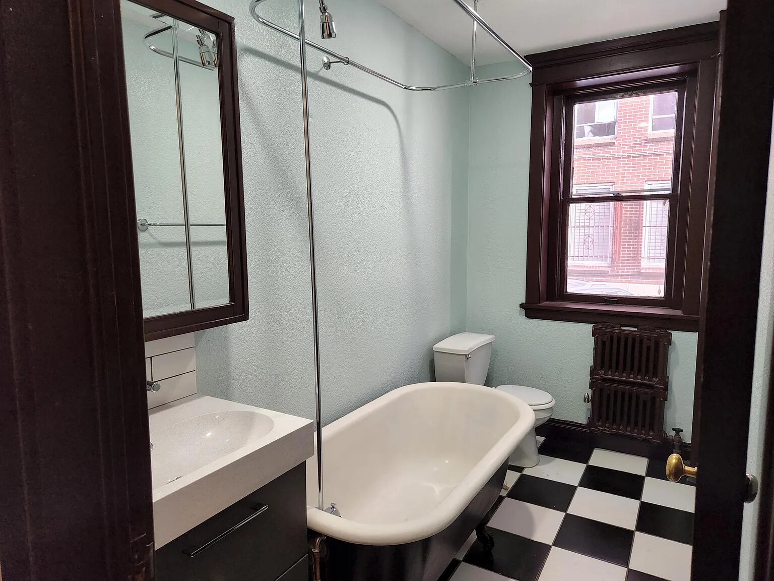 Bathroom - 1475 N Humboldt St
