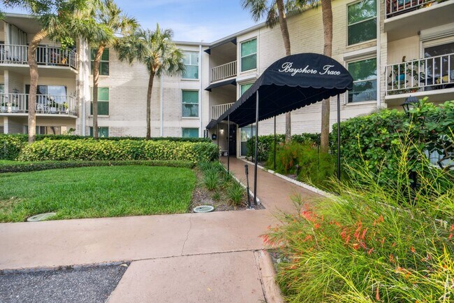 Building Photo - 3325 Bayshore Blvd
