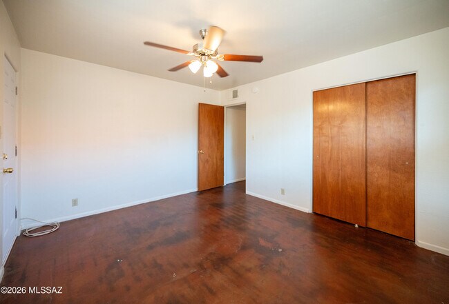 Building Photo - 1732 N Campbell Ave