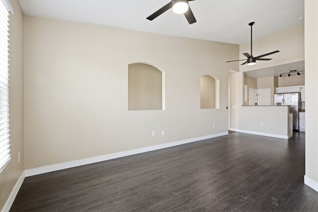 Building Photo - Americana Property Mgmt - Luxury condo 1b - 1b near Summerlin