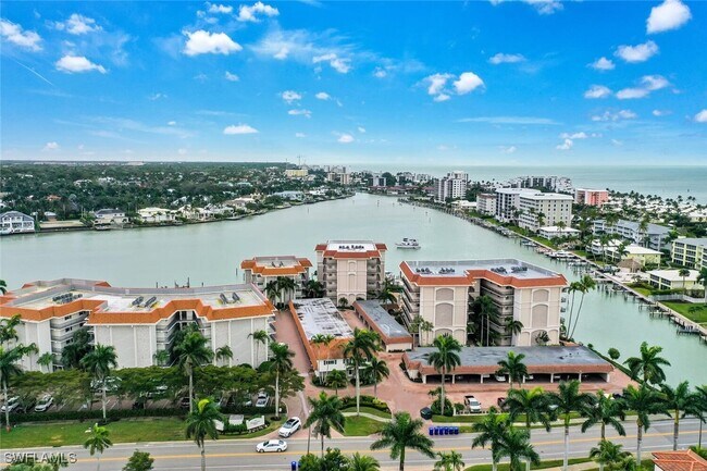 Building Photo - 222 Harbour Dr