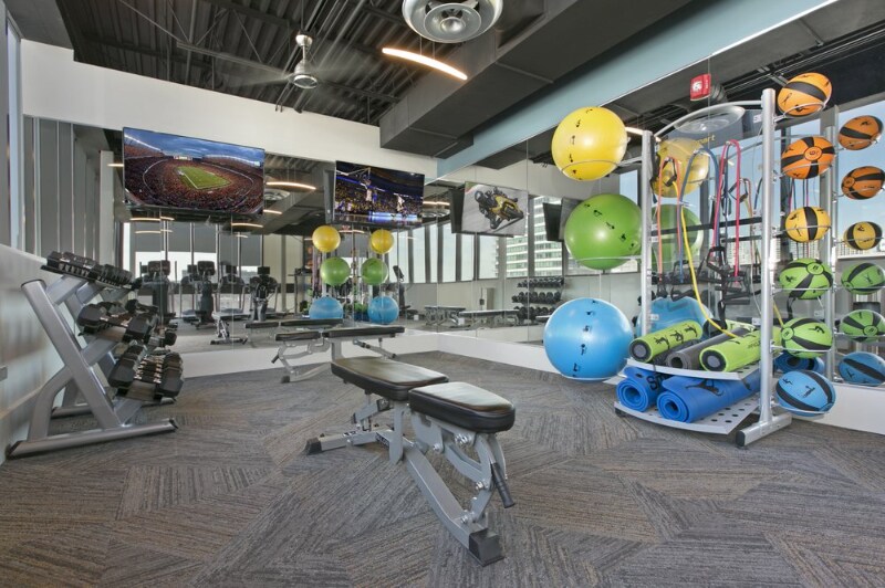 Building Photo - 330 N Jefferson St