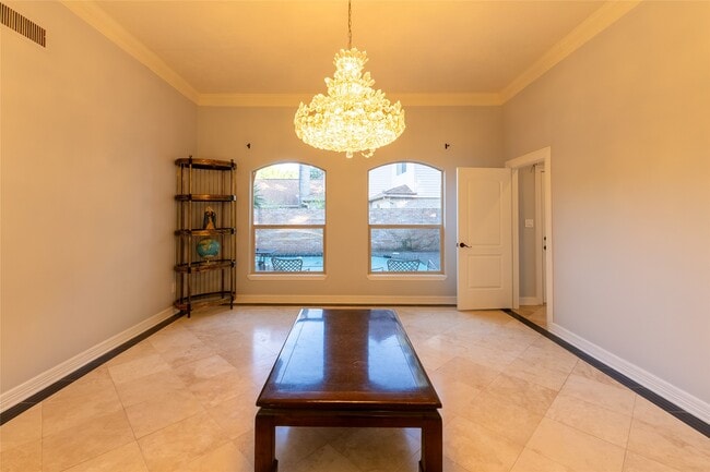 Building Photo - 810 Ivy Wall Dr