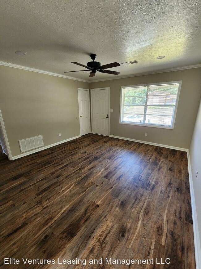 Building Photo - 3 br, 1 bath House - 5022 Dodd Drive