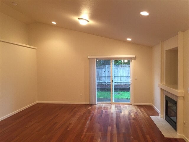 Building Photo - 12222 4th Avenue Ct E