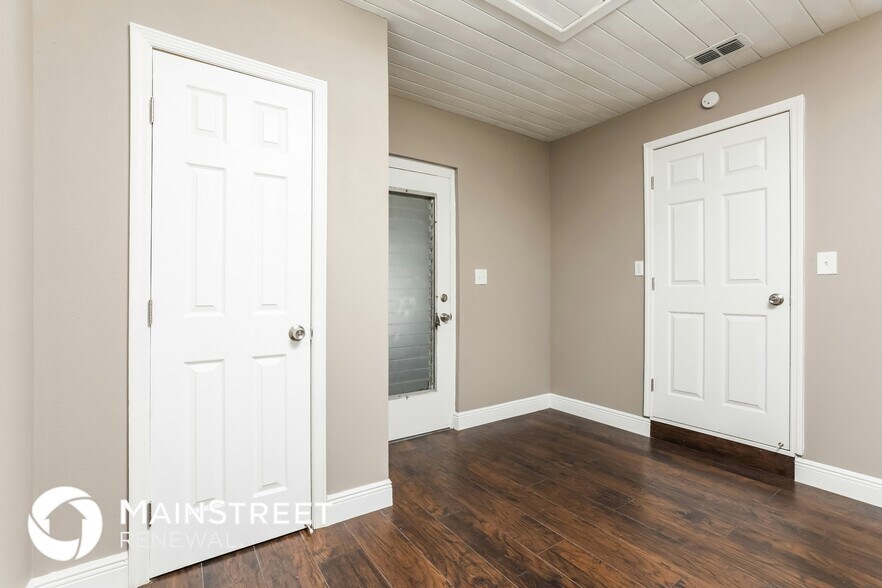 Building Photo - 19 Volusia Dr