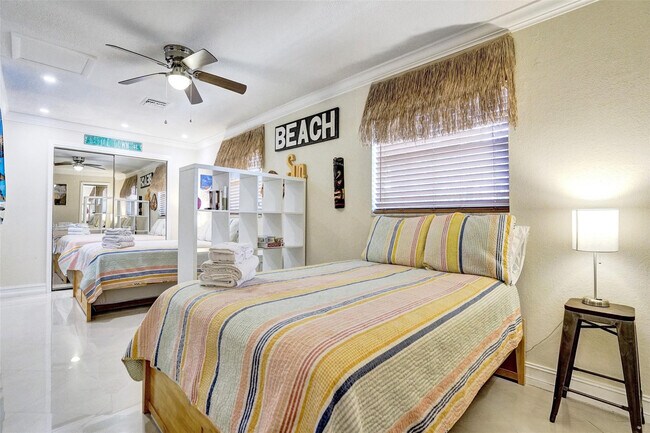 Building Photo - 2051 Coral Reef Dr