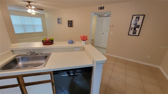 Building Photo - 5785 Gatlin Ave